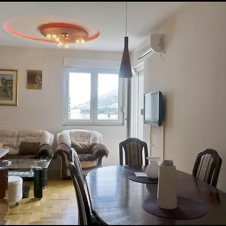 Apartman Tia *