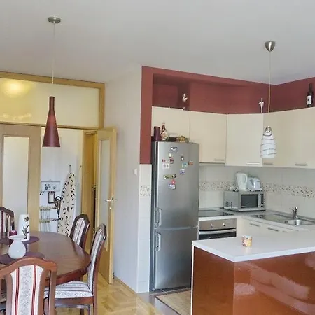 Apartman Tia *